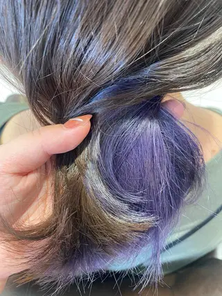セミロング カラー ヘアアレンジ tomona. iの眉毛・アイブロウイメージ