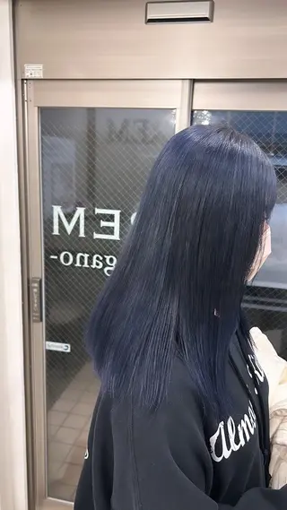 カラー 善財 康葵のヘアスタイル
