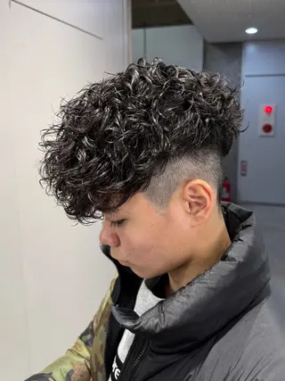 ショート パーマ メンズ 渋谷駅から徒歩1分 BLUCKメンズヘアのヘアスタイル