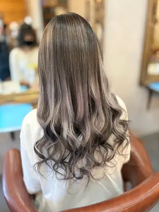 ロング カラー ヘアアレンジ ナギサ 🐶のヘアスタイル