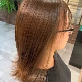 ミディアム カラー 𝗄𝖺𝗇𝗈 / 王道モテヘア🖤のヘアスタイル