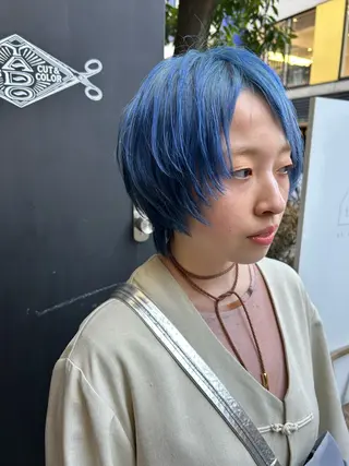 ショート カラー écouter所属・ジェンダーレスカット ハイトーン/カイセイのヘアスタイル