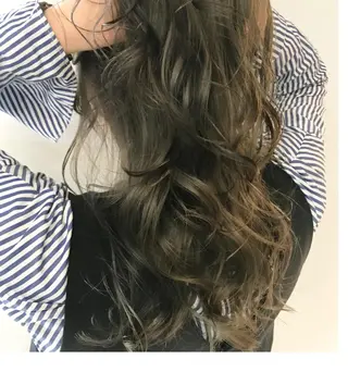 ロング カラー ✨ハイトーン✨透明感 ✨生神　優季のヘアスタイル