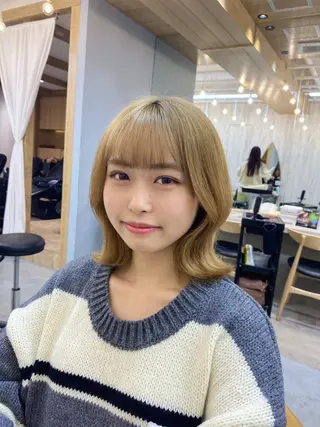 ミディアム ボブ縮毛矯正 韓国レイヤーRINAのヘアスタイル