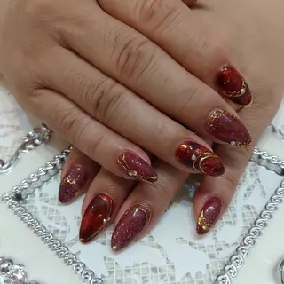 ネイル エステとネイル ローズコンフォートのネイルデザイン