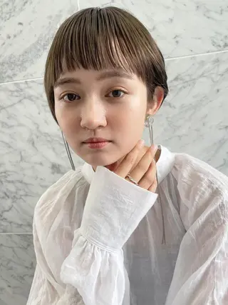 ショート カラー 福士 愛里のヘアスタイル