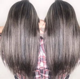 セミロング カラー rollen所属・美魔女 美容師NAOのヘアスタイル