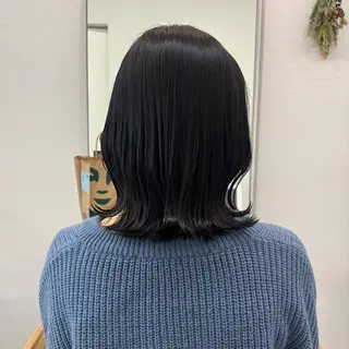 カラー 🌷花屋併設🌷 岡本明日実のヘアスタイル