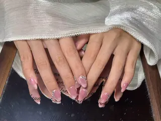 ネイル ユミネイルサロン所属・ユミ ネイルサロンのネイルデザイン