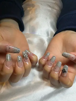 ネイル 濱岡 咲のネイルデザイン