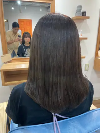 ショート カラー bloom296 富里所属・🫧透明感カラー🫧 ロン毛美容師のヘアスタイル