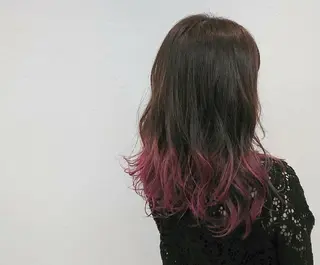 ロング カラー 透明感ハイライト◎ 伊藤夏海のヘアスタイル