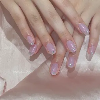 ネイル 𝘙𝘪𝘰𝘯𝘢 ...🕯🤍のネイルデザイン