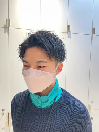 ショート ヘアアレンジ メンズ 艶髪✨寒色カラー✨ 翁長孝輔のヘアスタイル