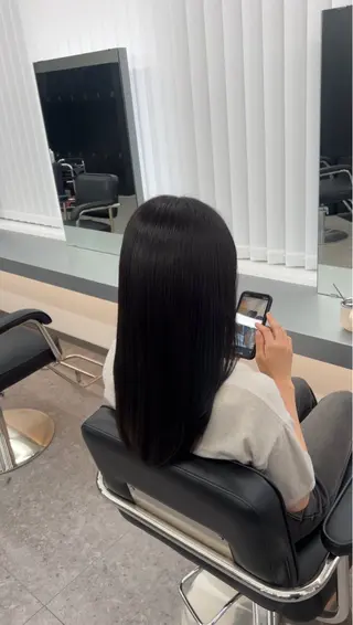 セミロング 髪質改善ストレート Kantaのヘアスタイル