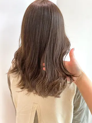 セミロング カラー HOLON池袋所属・ウルフカット ハッシュカット/七海のヘアスタイル