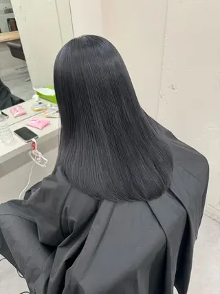 セミロング カラー 艶髪 暗髪🌙 MINORIのヘアスタイル