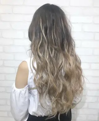 垢抜けナチュラル🧸 柔らかベージュ🫖のヘアスタイル