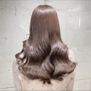 ロング ナチュラルベージュ 🧸yuuna🧋のヘアスタイル