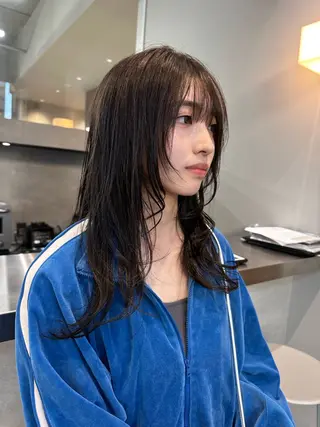 ロング 大塚 夏生のヘアスタイル