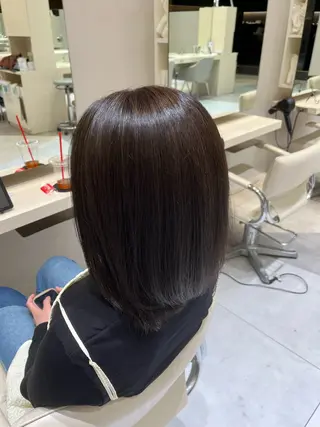 ミディアム k-two 関 七海のヘアスタイル