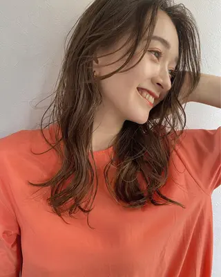セミロング SALOWIN新潟万代所属・緑川 瑞穂のヘアスタイル