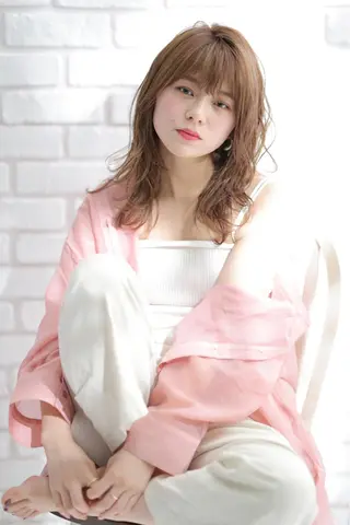 セミロング マツエクモデル 安藤裕子の眉毛・アイブロウイメージ