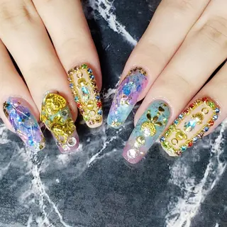 ネイル ミディアム クロキ 。のネイルデザイン