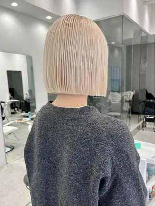 ミディアム カラー iLi所属・iLi 《イリ》のヘアスタイル