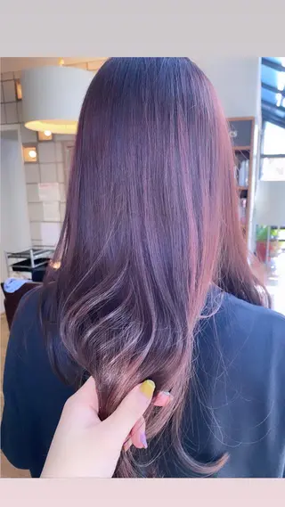 ロング カラー 塩澤 榛奈のヘアスタイル