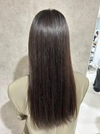 カラー 伊熊 杏花のヘアスタイル