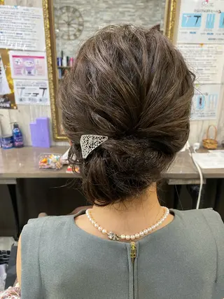 ミディアム 土屋朱理/ ハイトーンカラーのヘアスタイル