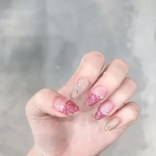 ネイル Nailsalon Charis.yuのネイルデザイン
