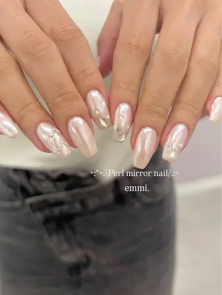 ネイル GO TODAY SHAiRE SALON 表参道colore店所属・emmi nailのネイルデザイン