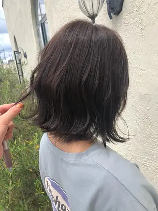 カラー ヤナギウチ エリカのヘアスタイル