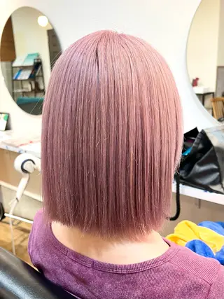 ショート カラー Ami ブリーチ/ハイトーンのヘアスタイル