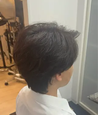カラー メンズ 日比 海夏太のヘアスタイル