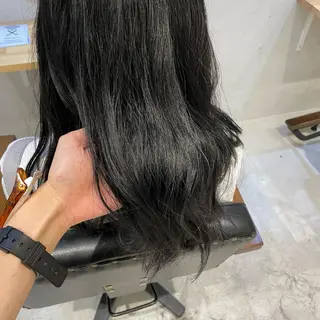 ロング カラー 外山 実咲のヘアスタイル