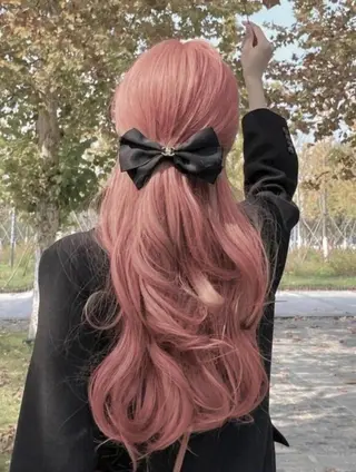 ロング カラー ユイ☆ハイトーン ☆ブリーチデザインのヘアスタイル