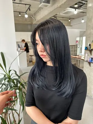 ロング カイリ /レイヤーカットのヘアスタイル