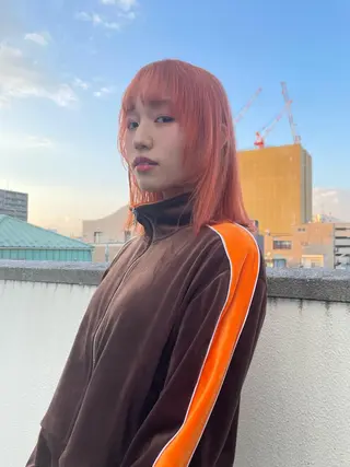 ミディアム カラー tomo🍒パーマ ハイトーン似合わせのヘアスタイル