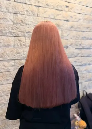 ロング yuzua/ベージュ /透明感カラーのヘアスタイル