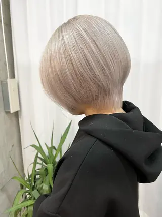 ショート カラー lani 天神大名/ブリーチのヘアスタイル