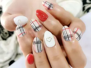 ネイル nailsalon Mirrorのネイルデザイン