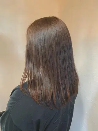 ミディアム カラー 菅野 愛のヘアスタイル