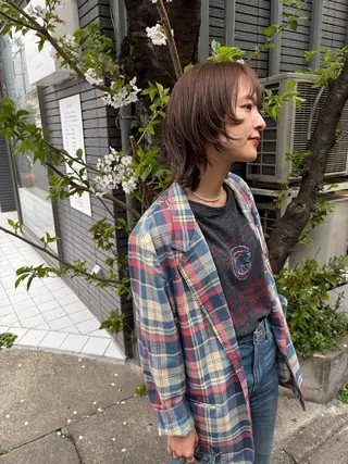 ミディアム カラー 似合わせカット レイヤーボブウルフのヘアスタイル