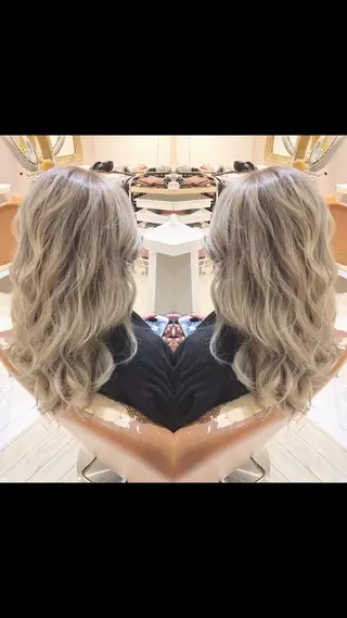 セミロング カラー rollen所属・美魔女 美容師NAOのヘアスタイル