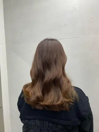 セミロング カラー IO イオリのヘアスタイル