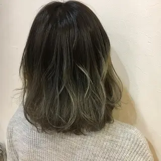 ミディアム カラー Freez狭間 裕美のヘアスタイル