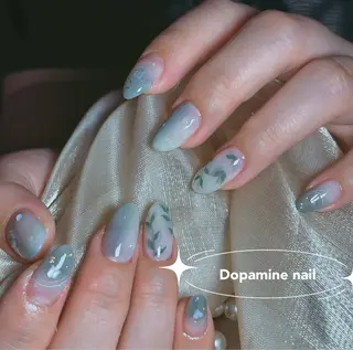 ネイル Dopamine nail 新人のネイルデザイン